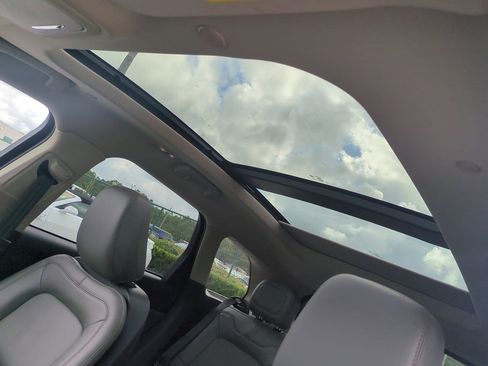 Used 2025 Lincoln Corsair Grand Touring image 21