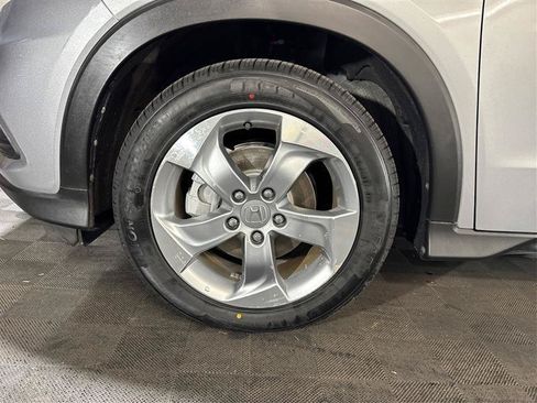 Used 2021 Honda HR-V LX image 28