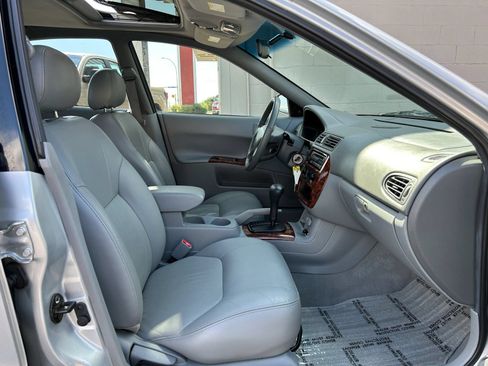 Used 2001 Mitsubishi Galant ES FWD image 29