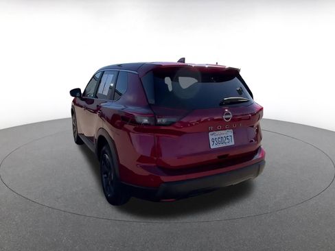 Used 2025 Nissan Rogue SV FWD image 10