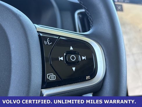 Certified 2025 Volvo XC90 B6 Plus image 19