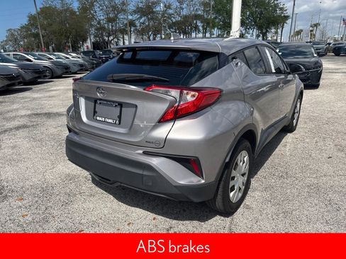 Used 2020 Toyota C-HR LE image 6