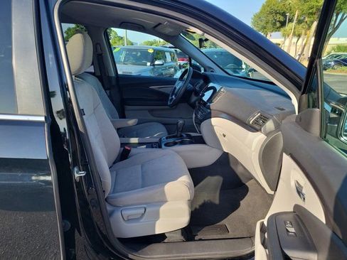 Used 2019 Honda Pilot EX image 10
