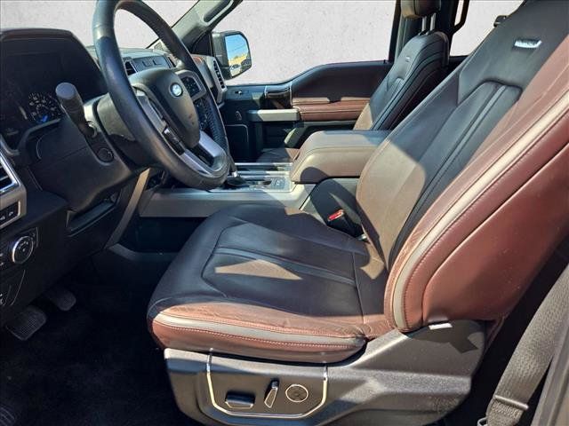 Used 2015 Ford F150 Platinum w/ Equipment Group 701A Luxury AWD/4WD image 16