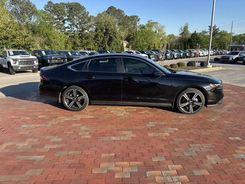 Used 2023 Honda Accord Sport image 16