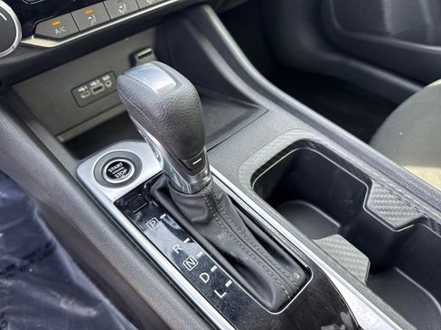 Certified 2023 Nissan Sentra SV image 19