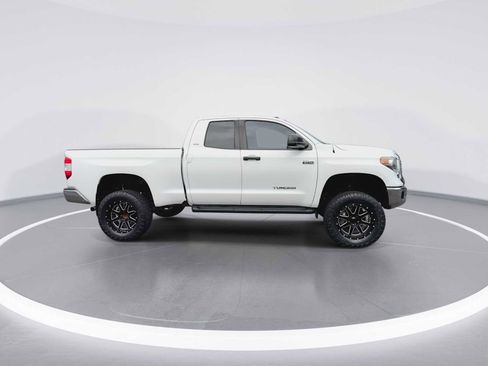 Used 2019 Toyota Tundra SR5 AWD/4WD image 9