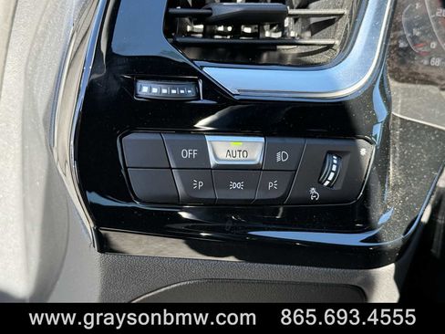 Used 2024 BMW Z4 M40i w/ Premium Package image 28