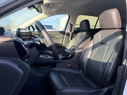 Used 2024 Buick Envision Preferred image 9