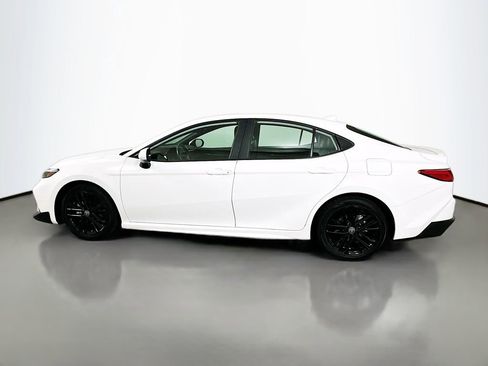 Certified 2025 Toyota Camry SE image 8