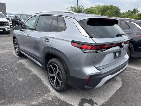 New 2025 Volkswagen Tiguan SE image 5