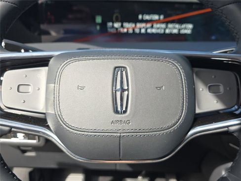 New 2026 Lincoln Nautilus Premier image 19