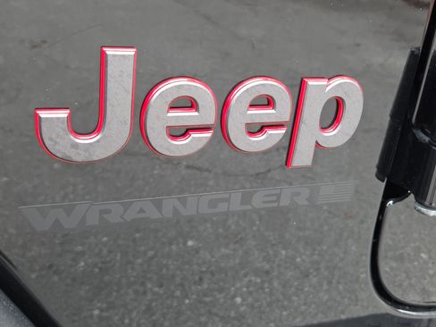 Used 2023 Jeep Wrangler Unlimited Rubicon w/ Cold Weather Group image 25