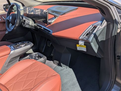 New 2026 BMW iX xDrive45 image 9