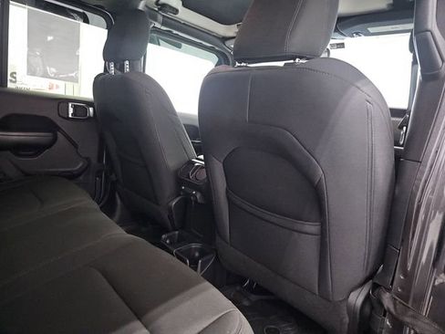 Used 2018 Jeep Wrangler Unlimited Sport S AWD/4WD image 29