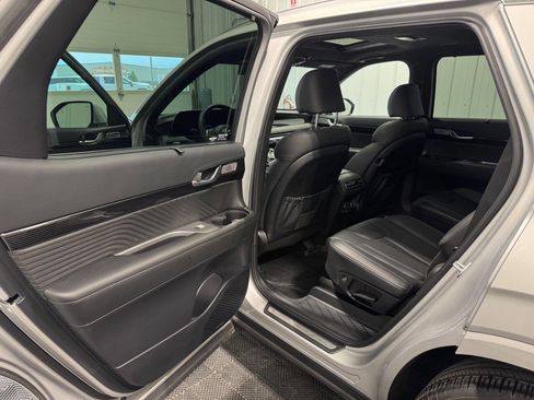 Used 2025 Hyundai Palisade Calligraphy AWD/4WD image 13