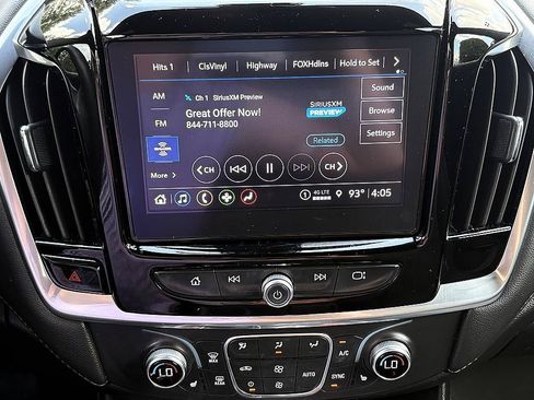 Used 2023 Chevrolet Traverse LT AWD/4WD image 23