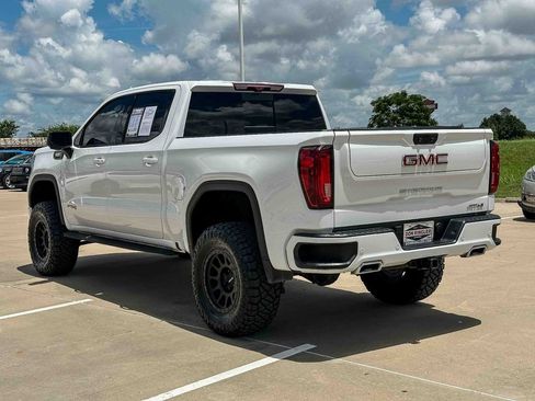 Used 2023 GMC Sierra 1500 AT4 w/ AT4 Premium Package AWD/4WD image 5