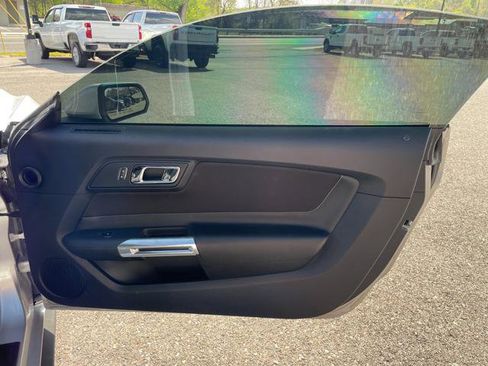 Used 2015 Ford Mustang GT RWD image 21