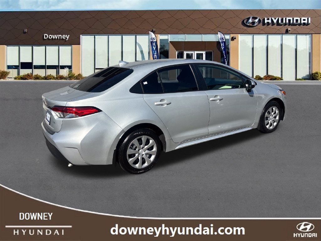 Used 2025 Toyota Corolla LE FWD image 5
