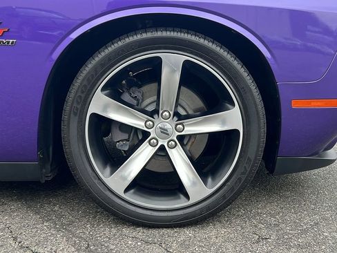 Used 2018 Dodge Challenger R/T image 12