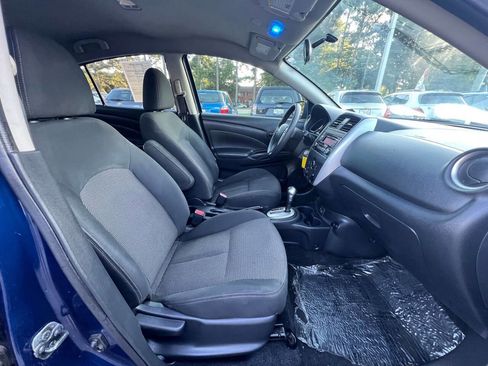 Used 2018 Nissan Versa SV image 11