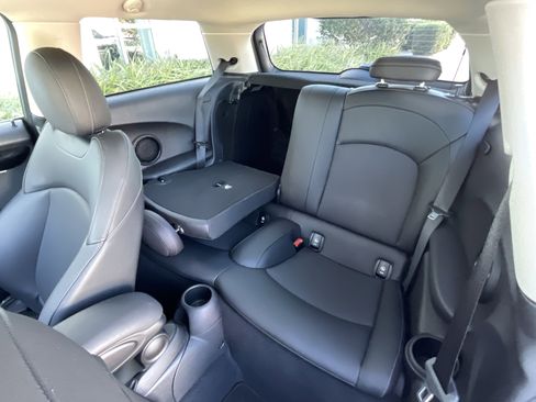 Used 2022 MINI Cooper S image 22