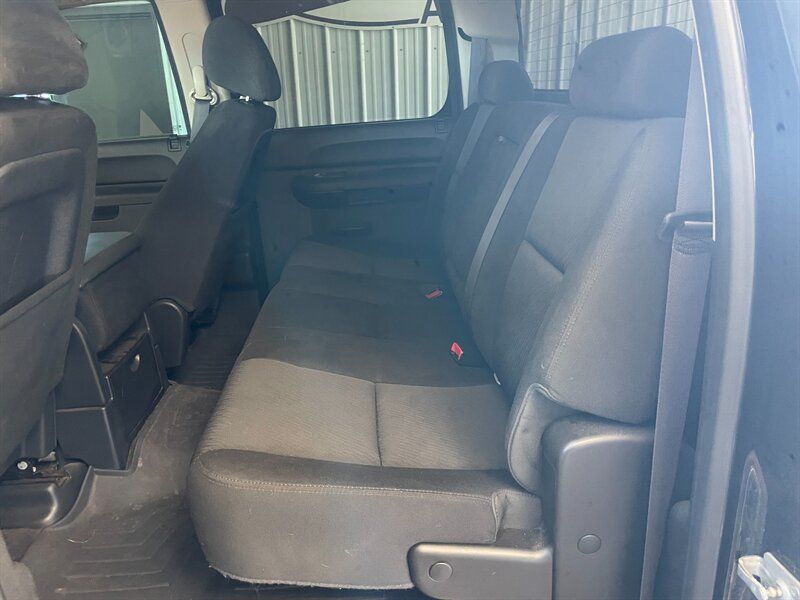 Used 2013 Chevrolet Silverado 2500 LT w/ Z71 Appearance Package AWD/4WD image 15