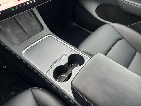 Used 2023 Tesla Model Y Long Range image 27