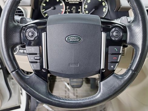 Used 2016 Land Rover LR4 HSE image 16