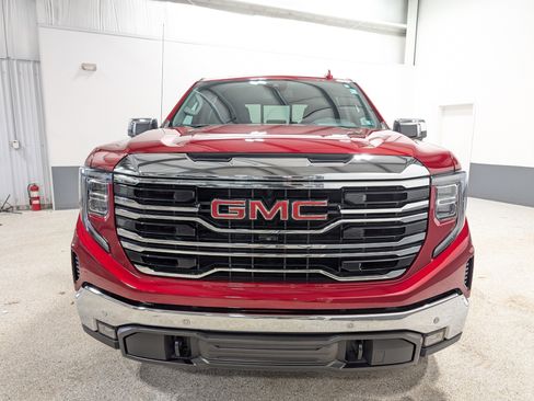 Used 2024 GMC Sierra 1500 SLT w/ SLT Premium Plus Package image 8