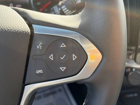 Used 2023 Chevrolet Traverse LT AWD/4WD image 14