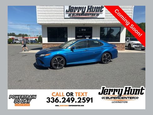 Used 2020 Toyota Camry XSE image 1