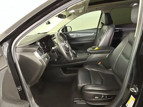 Used 2017 Cadillac XT5 Luxury AWD/4WD image 14