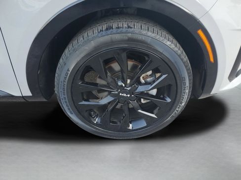 Certified 2022 Kia Sorento SX image 6