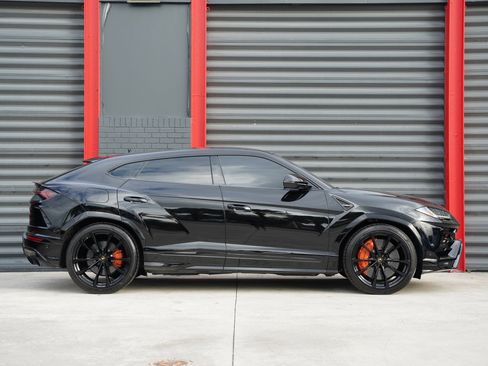 Used 2020 Lamborghini Urus image 9