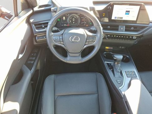 Used 2023 Lexus UX 250h F Sport image 12