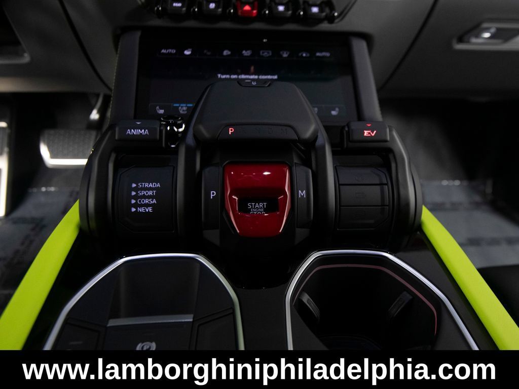 Used 2026 Lamborghini Urus S AWD/4WD image 27
