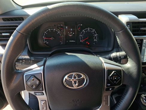 Used 2021 Toyota 4Runner SR5 Premium image 19