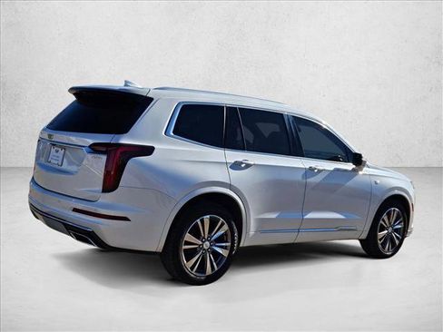 Used 2021 Cadillac XT6 Premium Luxury image 5