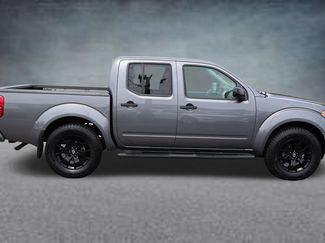 Used 2020 Nissan Frontier SV w/ Midnight Edition Floor Mats AWD/4WD video 2
