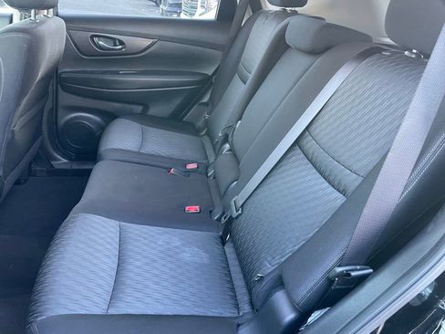 Certified 2020 Nissan Rogue SV w/ Premium Package image 7