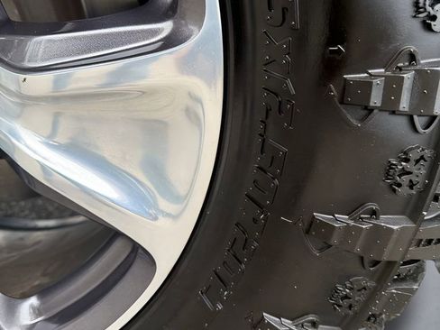Used 2019 RAM 1500 Laramie AWD/4WD image 36