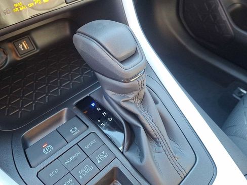 New 2025 Toyota RAV4 XLE image 21