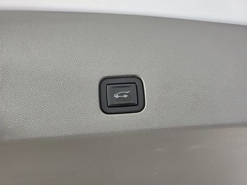 Used 2021 Cadillac XT6 Premium Luxury image 19