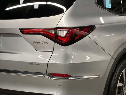 Certified 2024 Acura MDX SH-AWD w/ Technology Package image 11