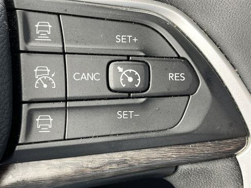 Used 2024 Jeep Grand Cherokee Limited 4xe AWD/4WD image 24