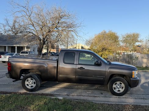 Used 2007 Chevrolet Silverado 1500 LT w/ 1LT Convenience Package image 1