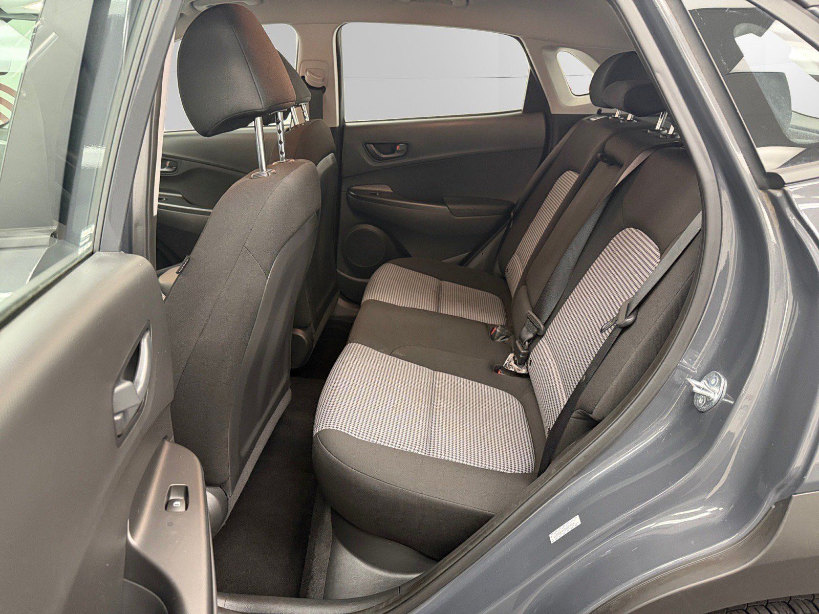 Used 2023 Hyundai Kona SE AWD/4WD image 13