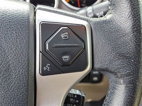 Used 2014 Toyota Sequoia Platinum image 21